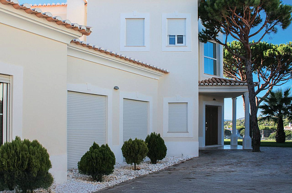 Rolshtavni DoorHan: derazalar va vitrinalarni buzilishdan ishonchli himoya qilish