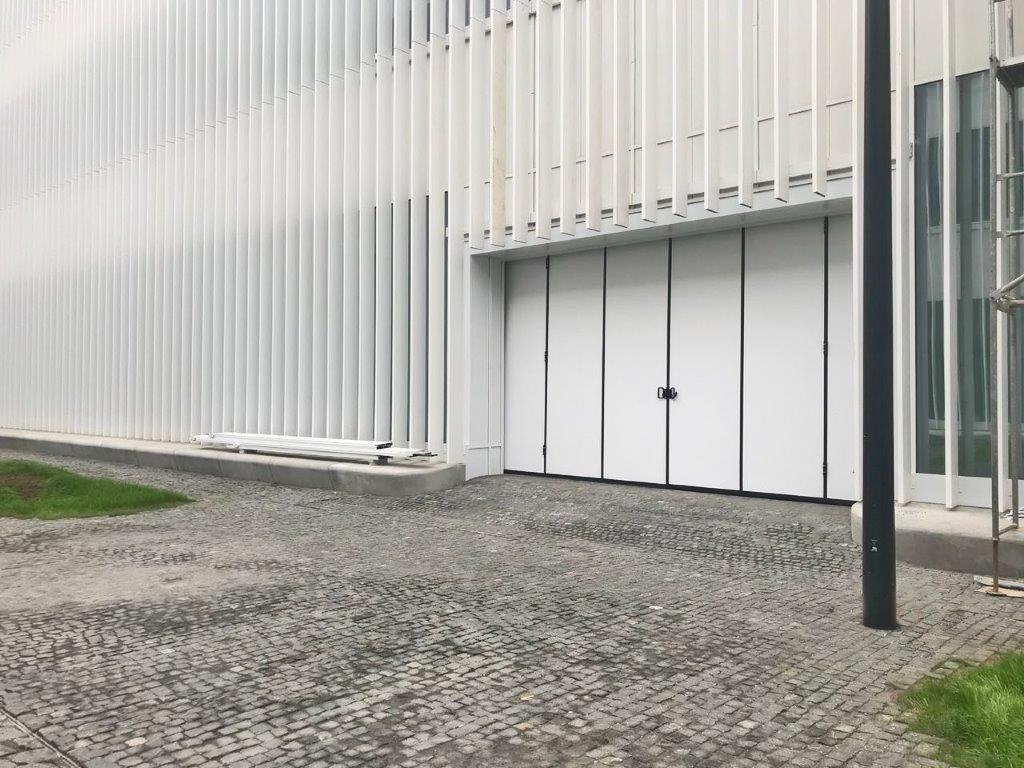 Промышленные складные ворота без нижней направляющей серии IFG